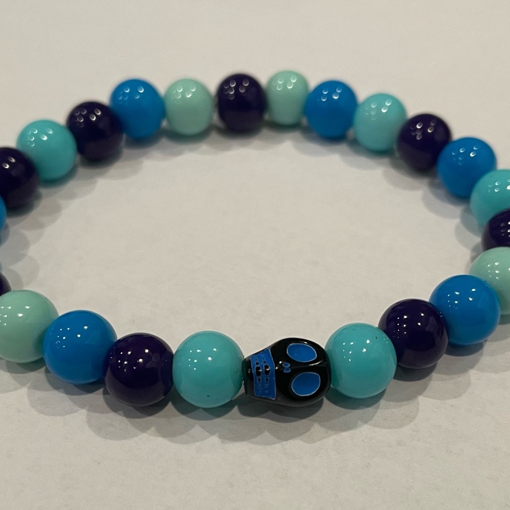Glass Beaded Stretch Bracelet w/ Skull